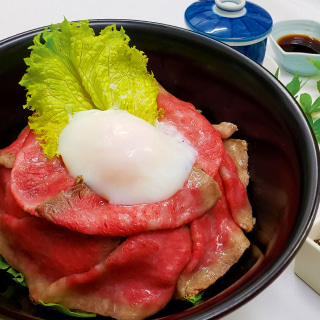 黒毛和牛ローストビーフ丼