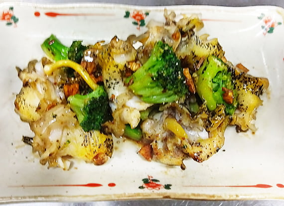 ツブ貝のガーリックバター炒め