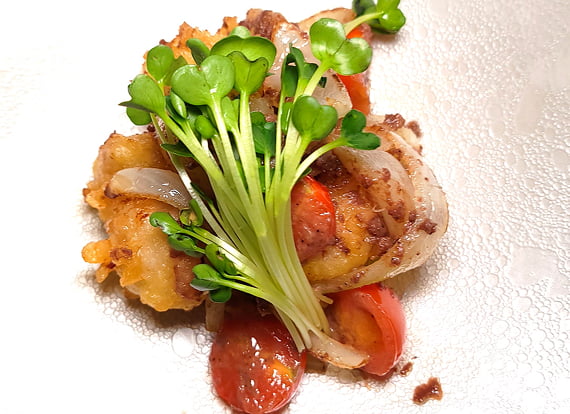 蛸の天麩羅と春野菜のカピ炒め