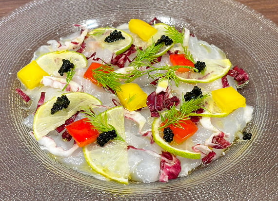 宮城県産ヒラメと薄切りライムのカルパッチョ